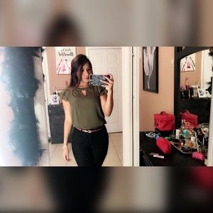 Meet your Posher, Elizabeth